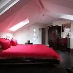 Bed & Breakfast Tower 4*