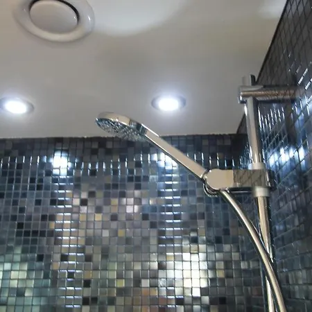 Tower Bed & Breakfast 4*