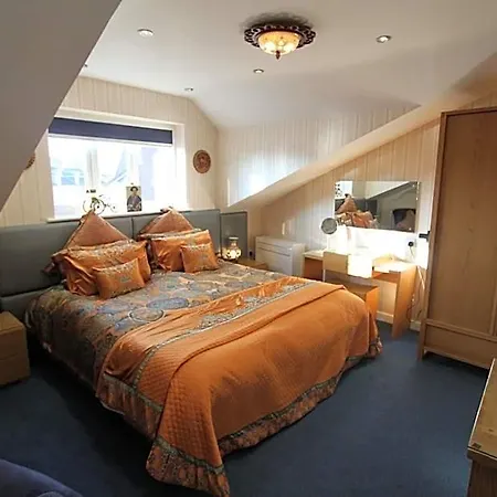 Bed & Breakfast Tower 4*