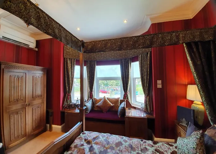 Tower Alojamento de Acomodação e Pequeno-almoço 4*