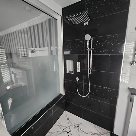 Tower 4* يورك