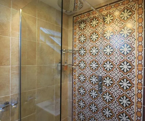 Nocleg ze śniadaniem Tower 4*