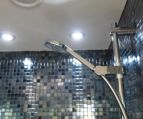 Tower Nocleg ze śniadaniem 4*