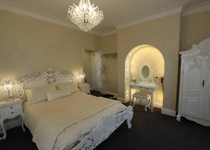 Tower Nocleg ze śniadaniem 4*